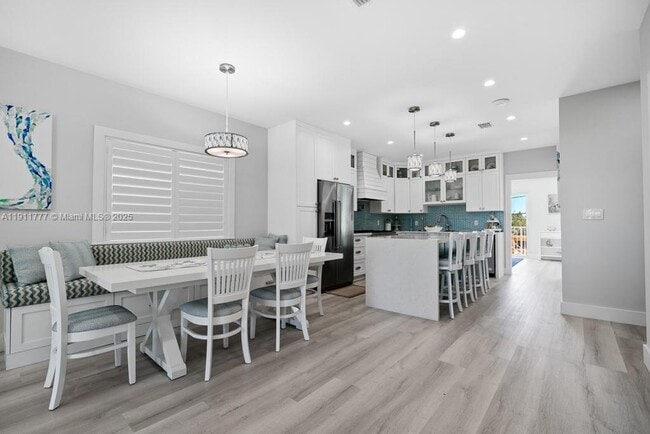 Building Photo - 112 Ave D