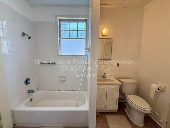 Building Photo - 2309 College St