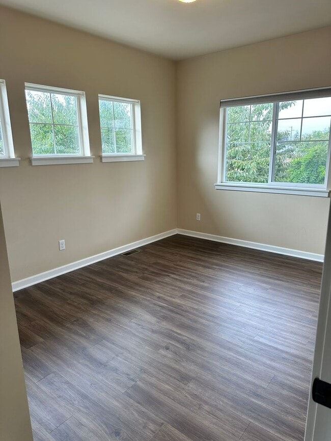 Building Photo - 5bd/2.5ba Renton House