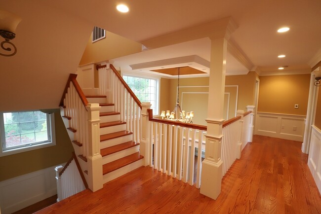 Building Photo - 62 Country Club Ln