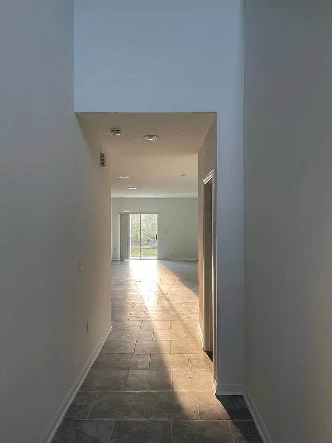 Building Photo - 3931 Willowbrook Dr, Edgewater, FL 32141