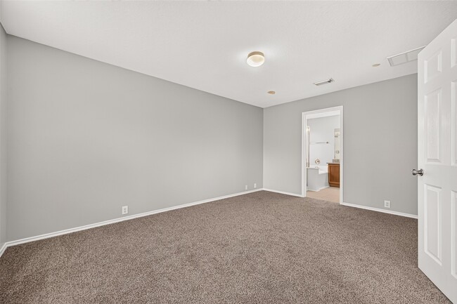 Building Photo - 14922 Sugar Sweet Dr