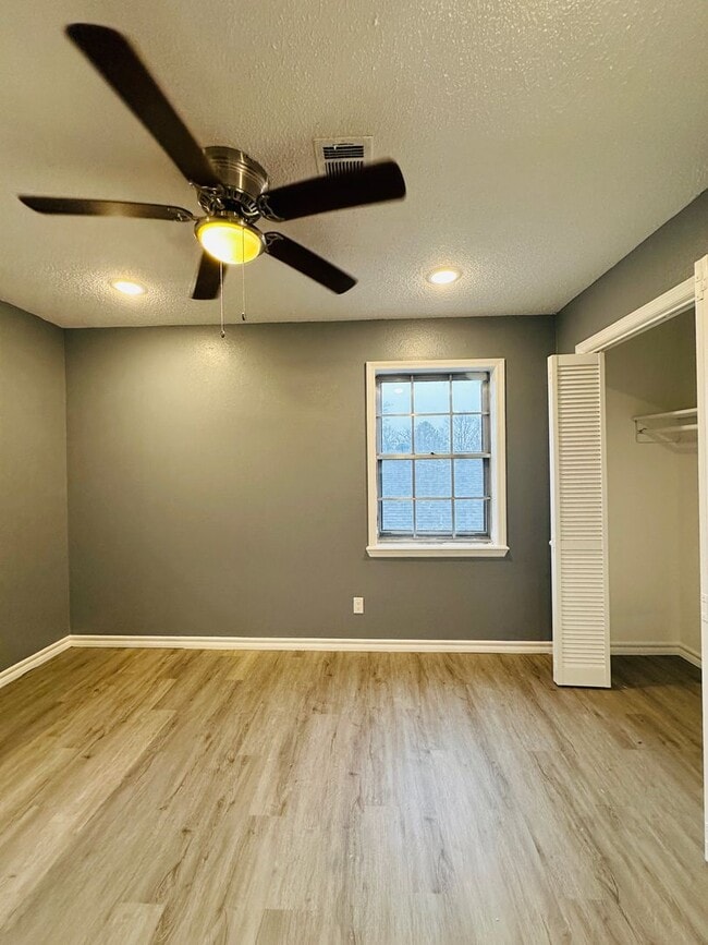 Building Photo - 1227/1229 S 17th St.