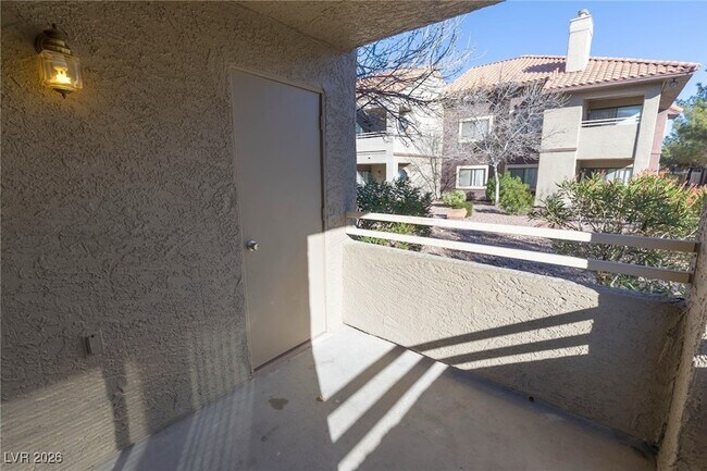 Building Photo - 5072 S Rainbow Blvd