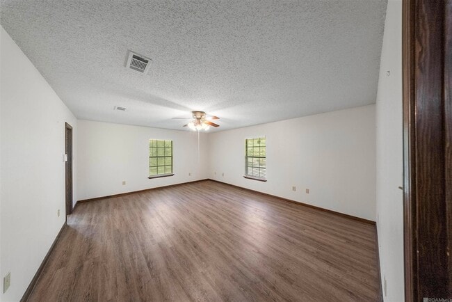 Building Photo - 9655 Sullivan Rd