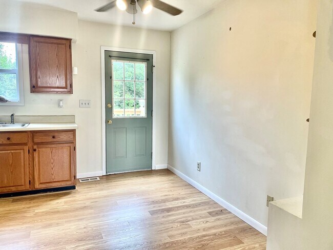 Building Photo - 7141 Margarets Ln