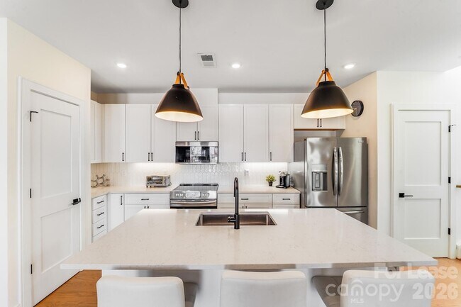 Building Photo - 3000 South Blvd