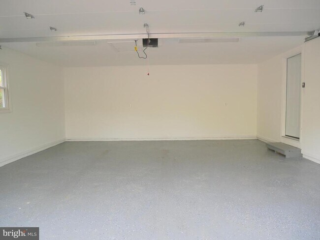 Building Photo - 35600 Sassafras Dr