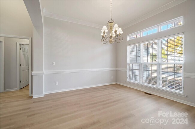 Building Photo - 20309 Northport Dr