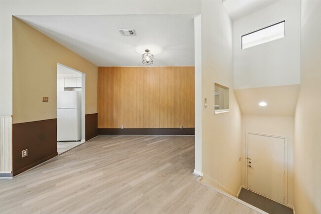 Building Photo - 4144 Greystone Way