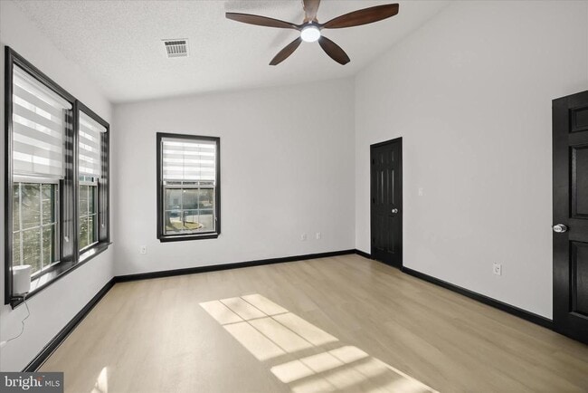 Building Photo - 10626 Fitzgibbon Ct