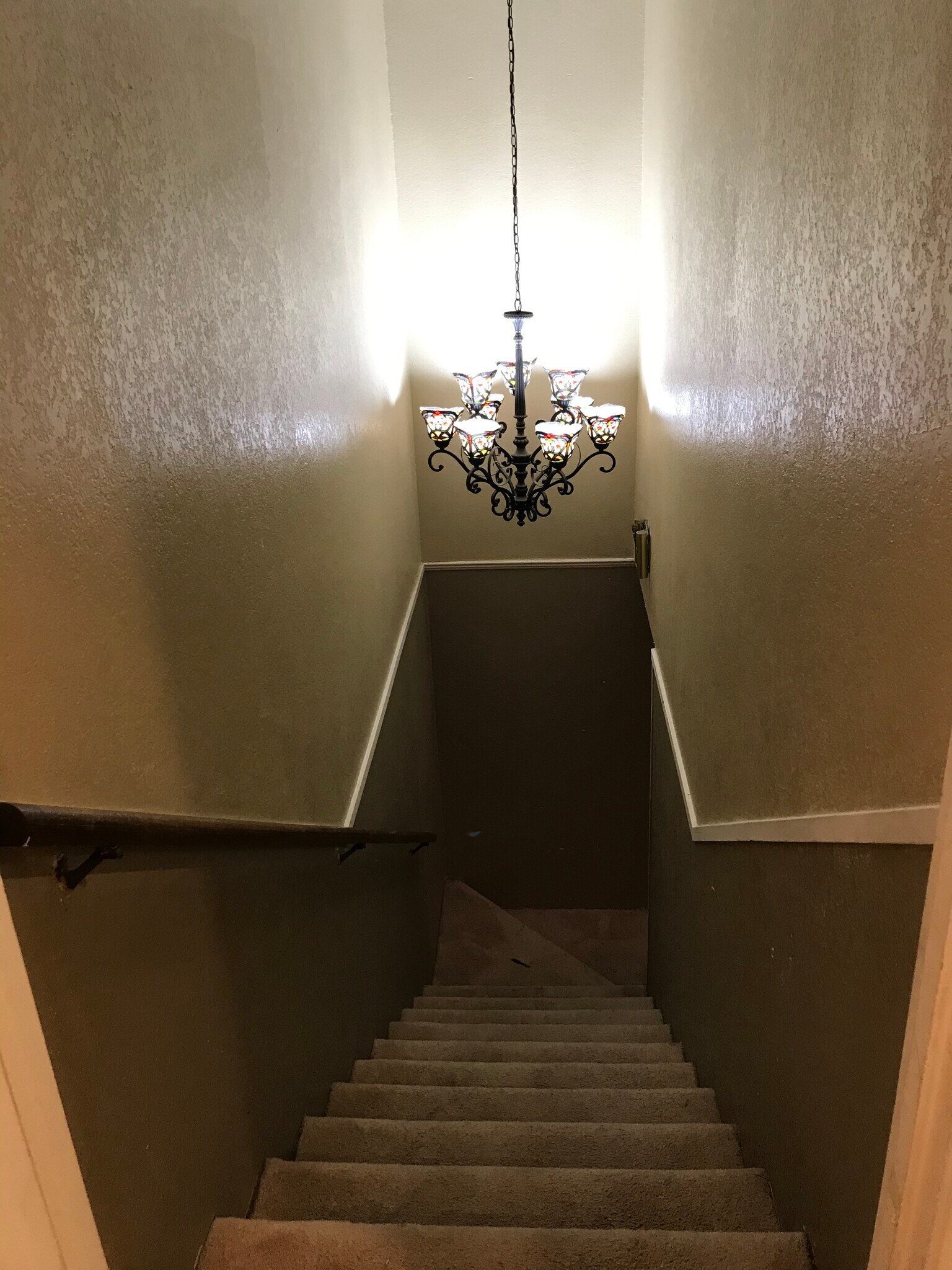 Stairwell - 9306 Fernglen Dr