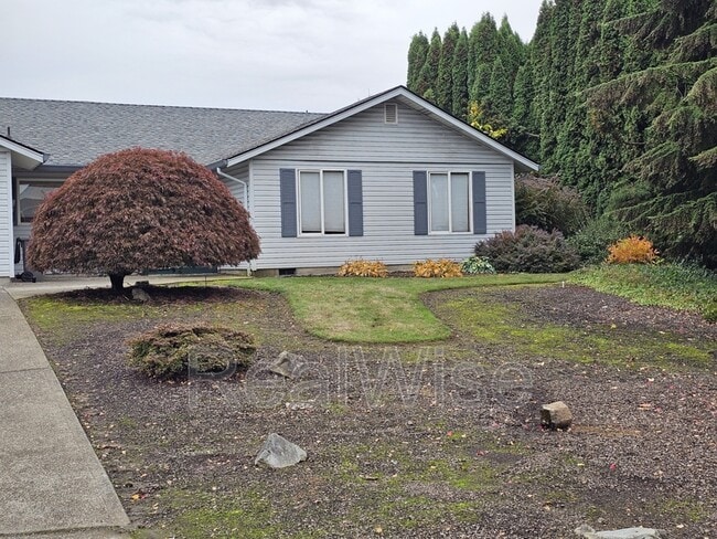 Building Photo - 11019 NW 33rd Ave