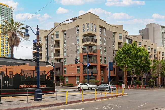 Building Photo - 1225 Island Ave