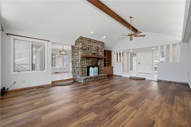 Building Photo - 6 Nottingham Cir