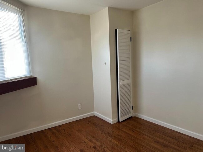 Building Photo - 1617 Bryant Rd