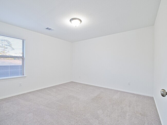 Building Photo - 10711 Catclaw Ct