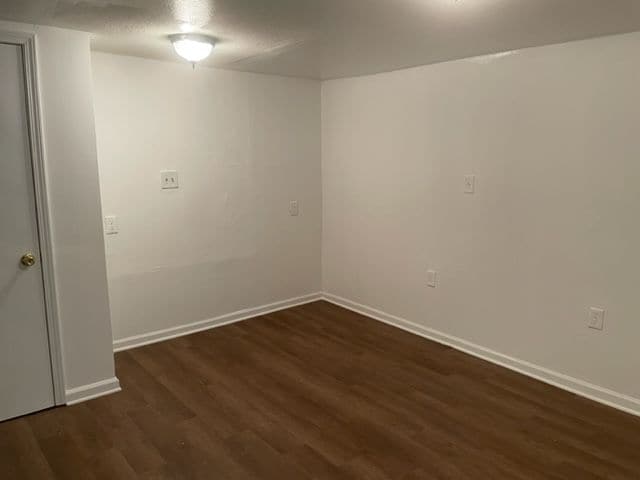 Building Photo - 1815 east Third Street