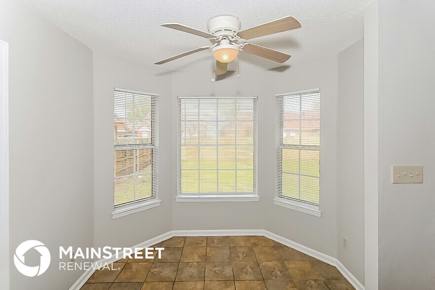 Building Photo - 7123 Hampton Dr