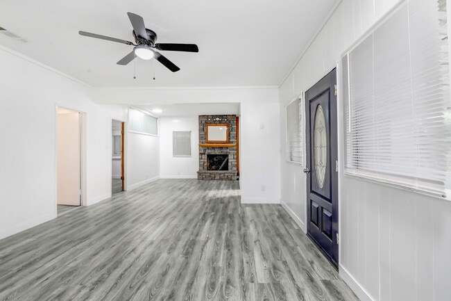 Building Photo - 9288 Archibald Ave