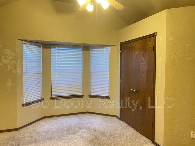 Building Photo - 617 Allison Ln