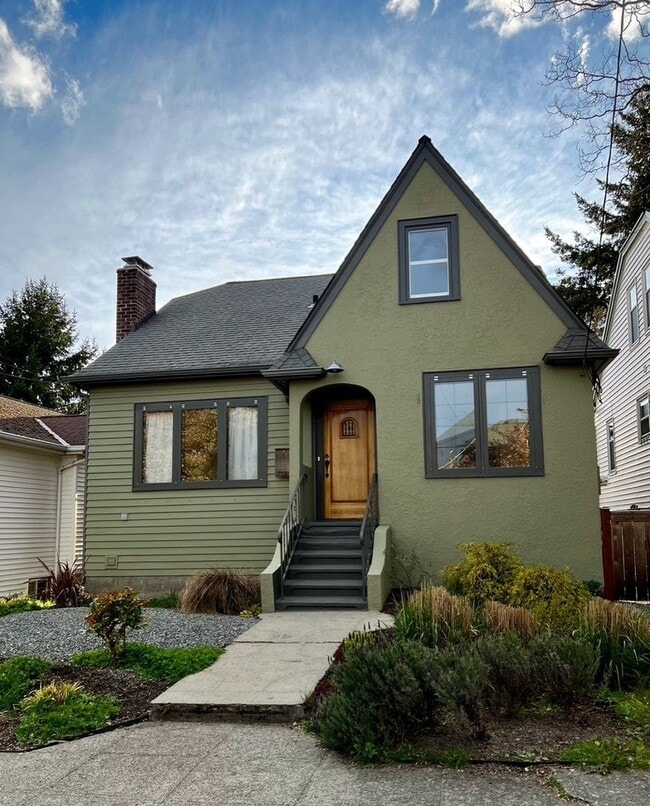 Building Photo - 7553 32nd Ave NW