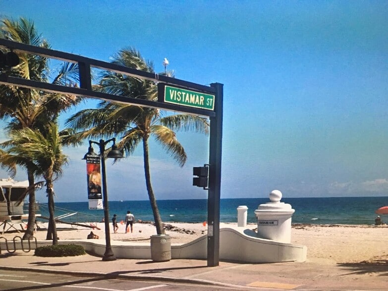 Building Photo - 720 Orton Ave