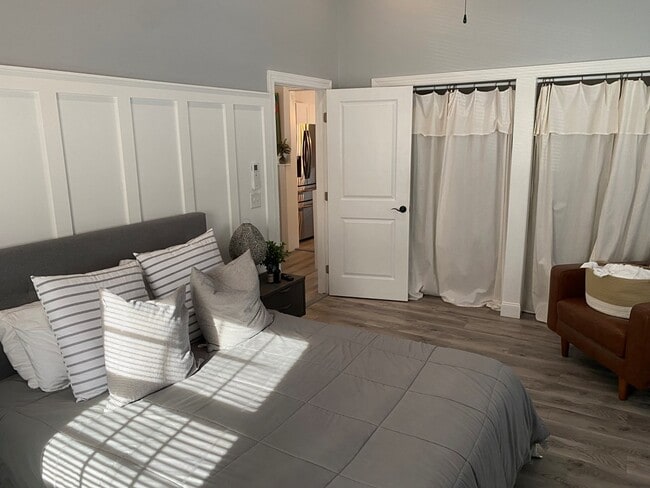 Building Photo - 21179 Savage St