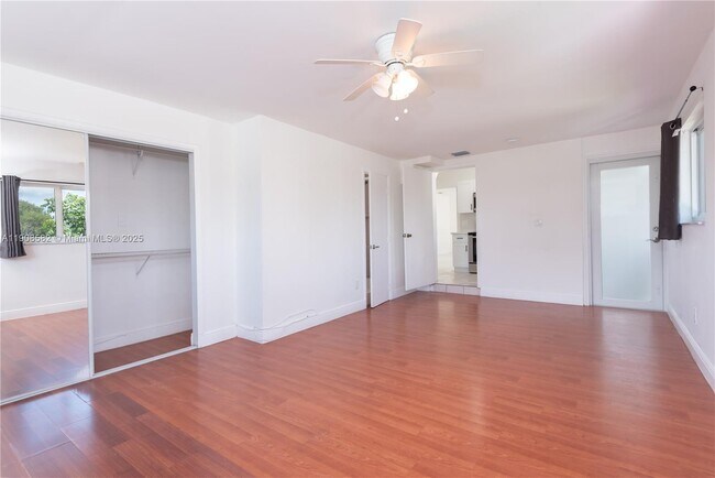 Building Photo - 141 NW 43rd Pl