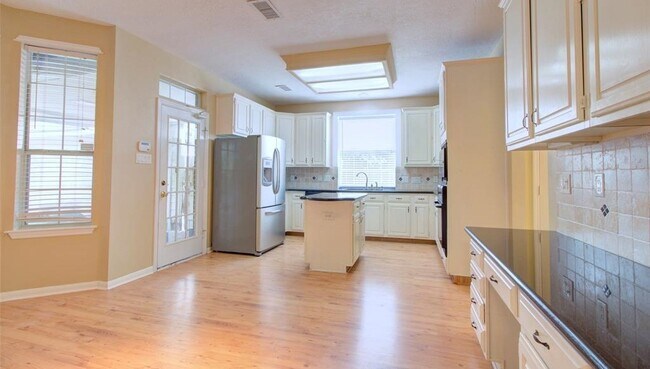 Building Photo - 1226 Rabbs Crossing