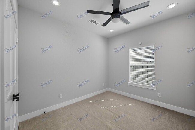 Building Photo - 10022 Everton Pl