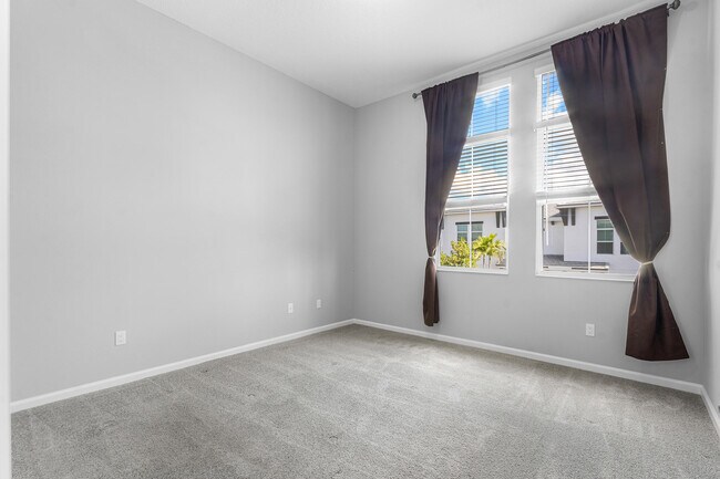Building Photo - 16474 Helix Ct