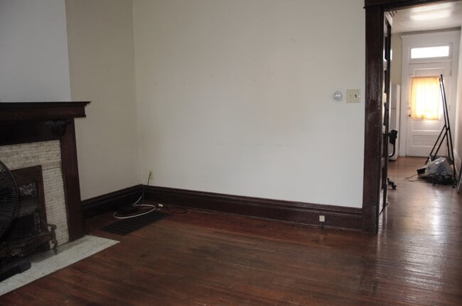 Building Photo - 87 W 1st Ave