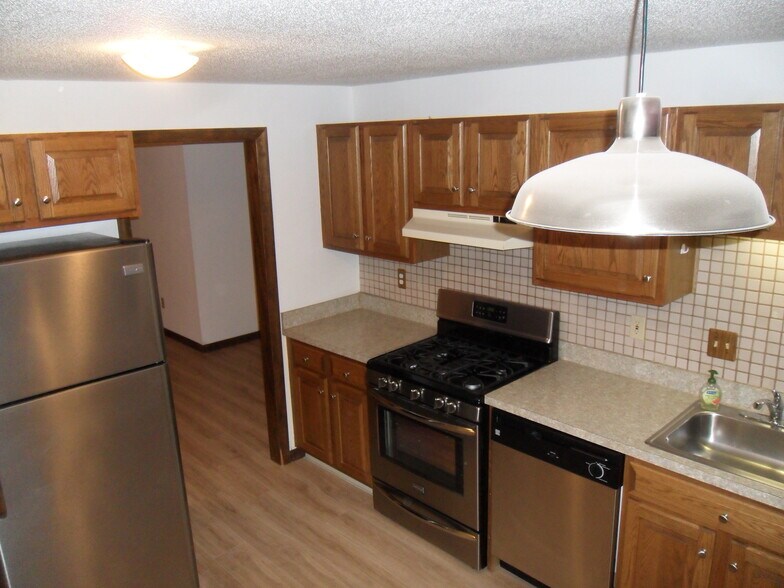 Building Photo - 177 Skyview Dr