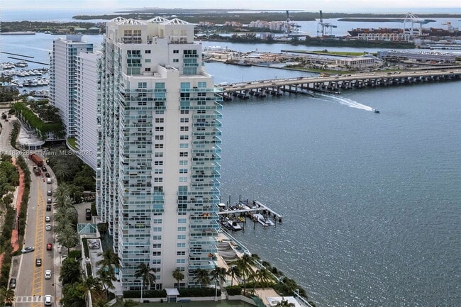 Building Photo - 650 West Ave