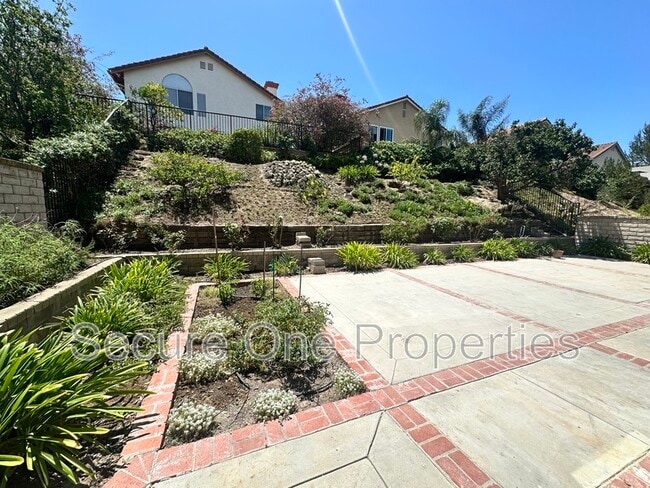 Building Photo - 1740 Amarelle St