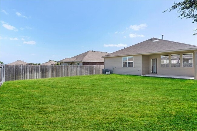 Building Photo - 365 Empress Tree Dr