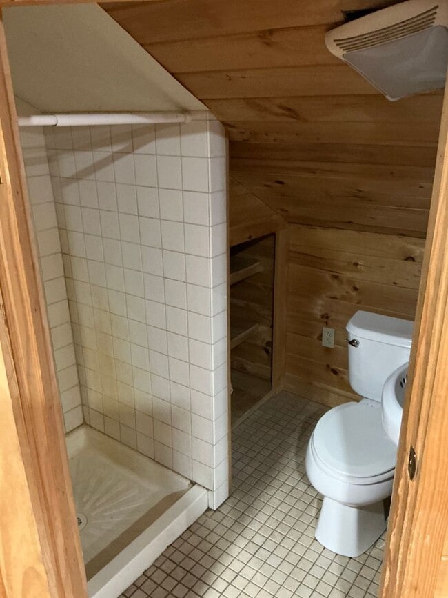 Building Photo - 165 Wiscasset Rd