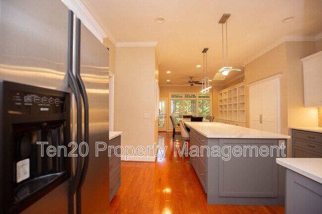 Building Photo - 4701-12 Turnberry Ln