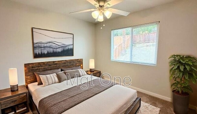 Building Photo - 1022 Blossom Hill Dr