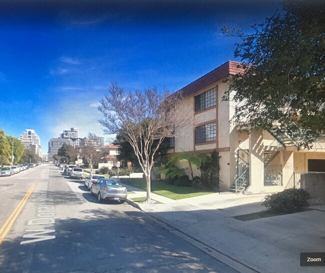 Primary Photo - 372 W Doran St