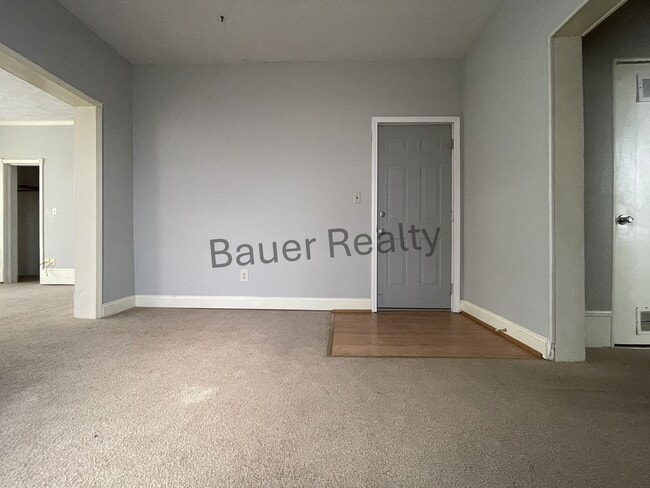 Building Photo - ad108