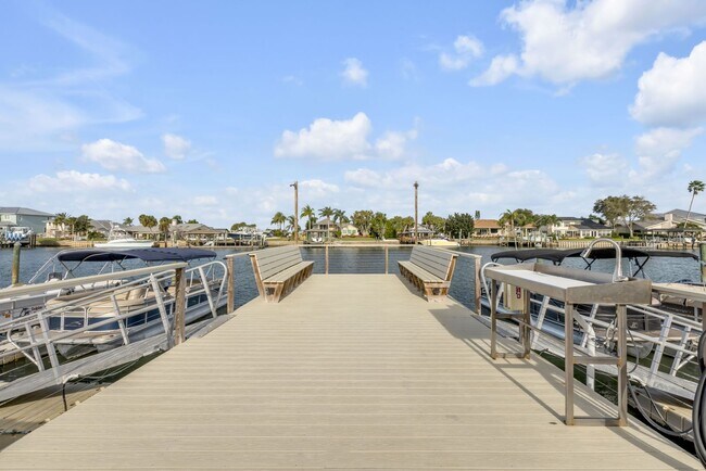 Building Photo - New Smyrna Fully Furnished 2BD/2BA Beach Condo in Waterfront Community!