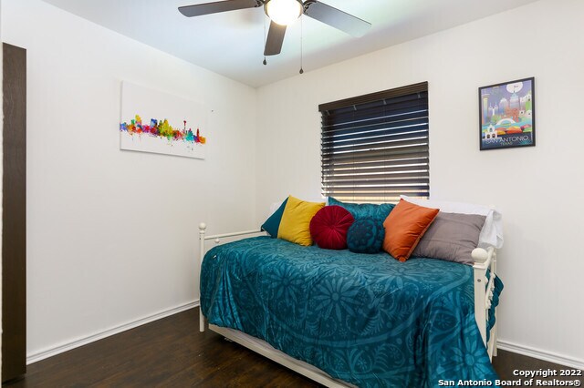 Building Photo - 1015 Cerro Alto Dr
