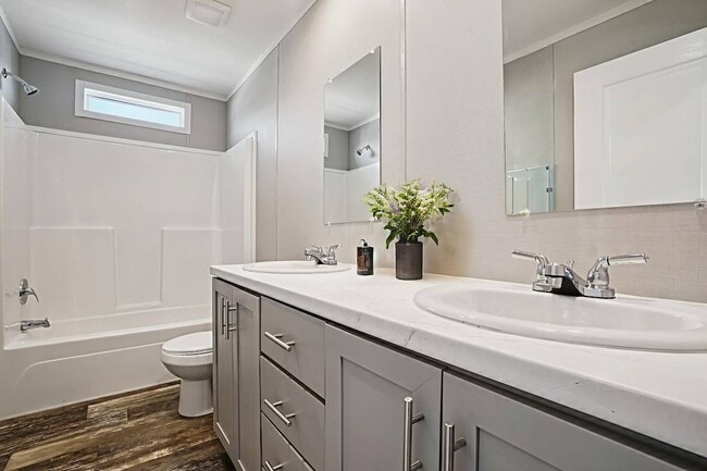 Building Photo - 1605 American Dr