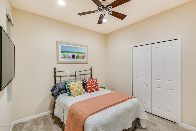 Building Photo - 4-bedroom, 2-bathroom pool home for rent.