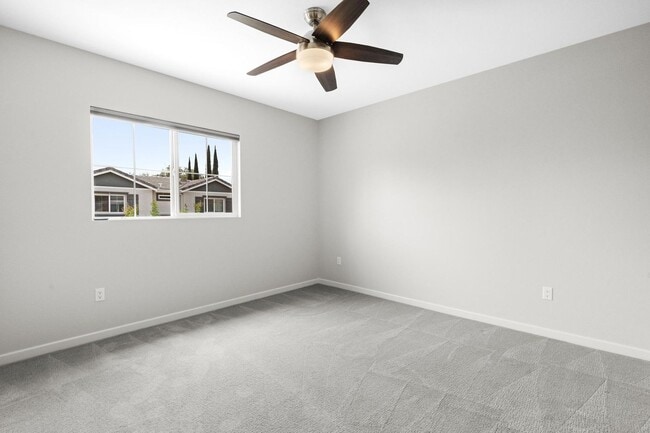 Building Photo - Modern Luxury 4-Bedroom 3-Bathroom Home wi...