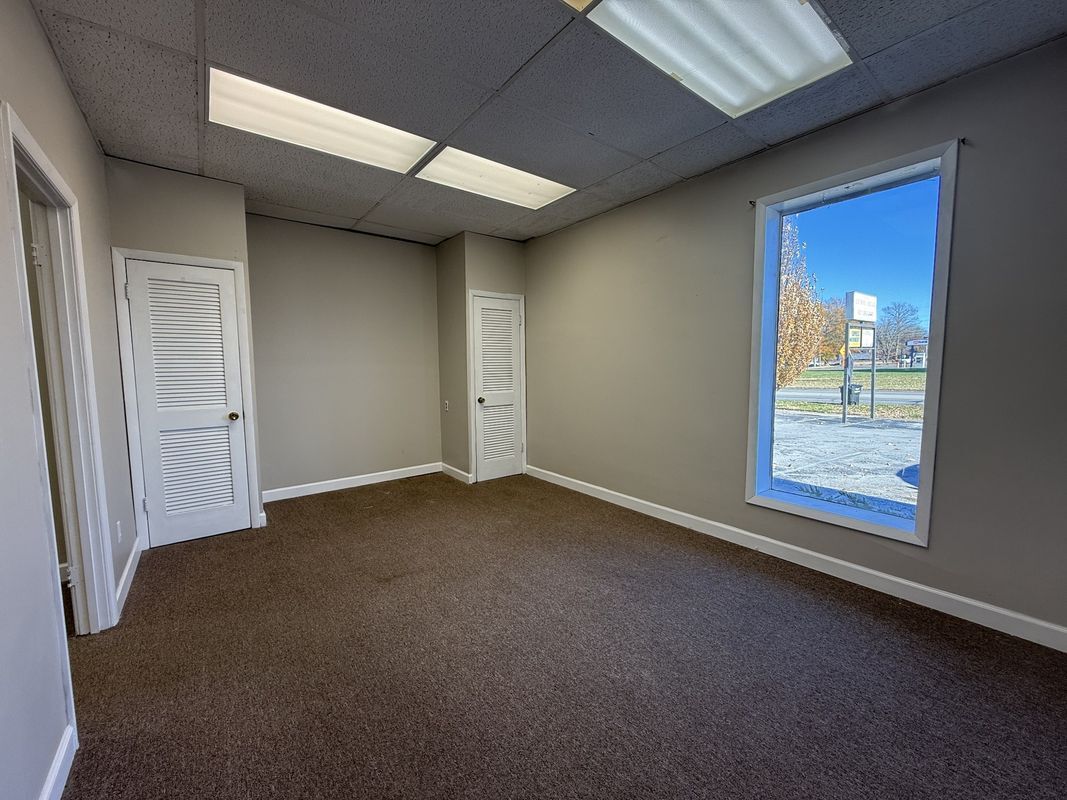 Building Photo - 311 N Jackson St