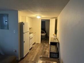 Building Photo - Eastlawn Properties