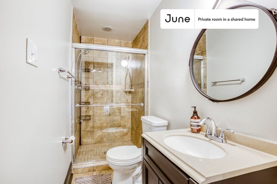 Building Photo - Room in Shared 4 bed/2 bath home